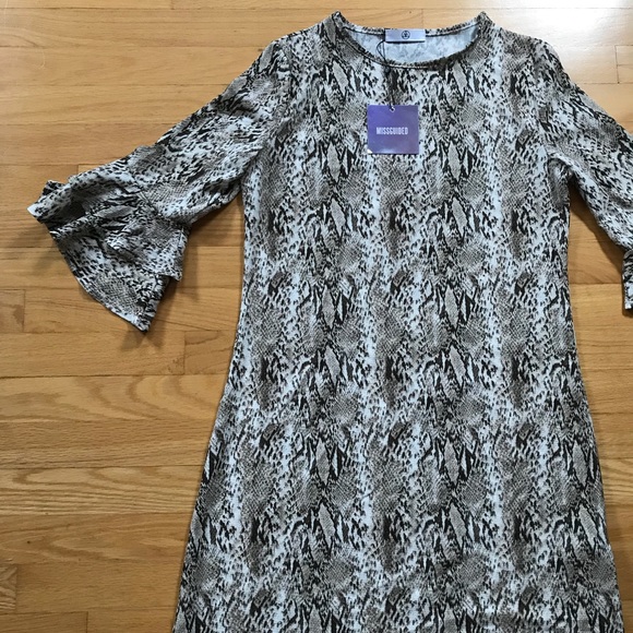 Missguided Snakeskin Frill Sleeve Shift Dress BNWT - Picture 5 of 5